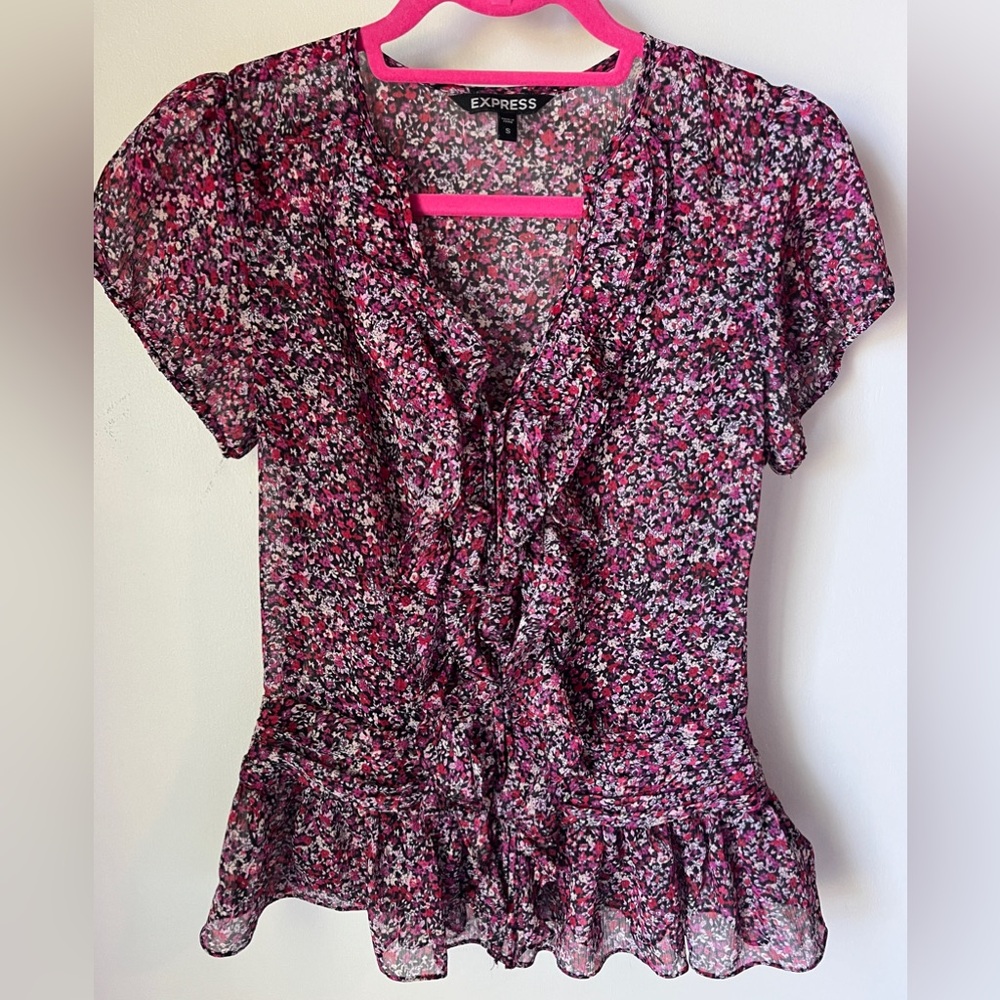 Express Women’s Floral Ruffle V-Neck Top | Size S | Magenta, Red, Pink, Black